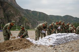 穆德里克本场数据：1粒进球，2次射正，2次关键传球，20次失球权