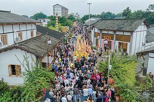 足总杯-德布劳内复出献助攻福登双响 曼城5-0哈镇近8战7胜1平